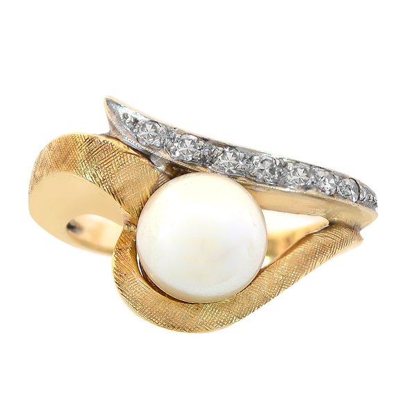 7.25mm Cultured Pearl and Diamond Vintage Ring 14K - Picture 1 of 3